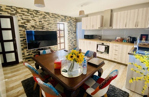 Lanark Apartment | Station Hotel