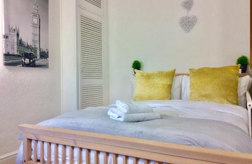 Didcot Bed & Breakfast | Station House