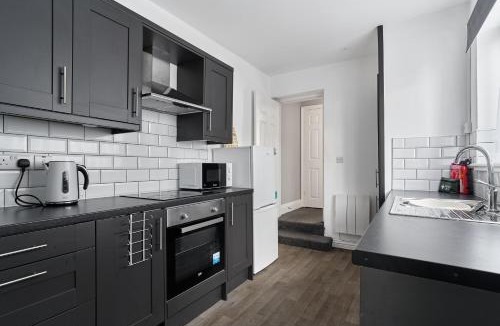 Wingate Apartment | Station House