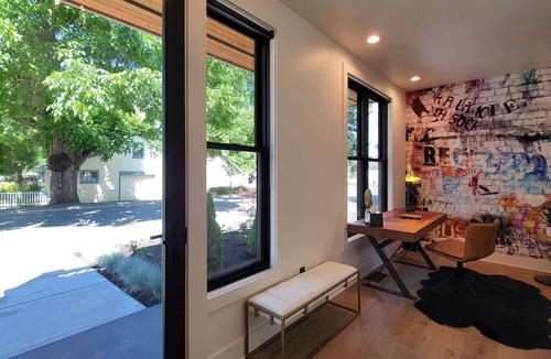 Jacksonville House | Station House Suite A