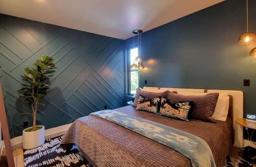 Jacksonville House | Station House Suite A