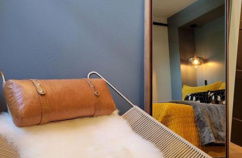 Jacksonville House | Station House Suite A