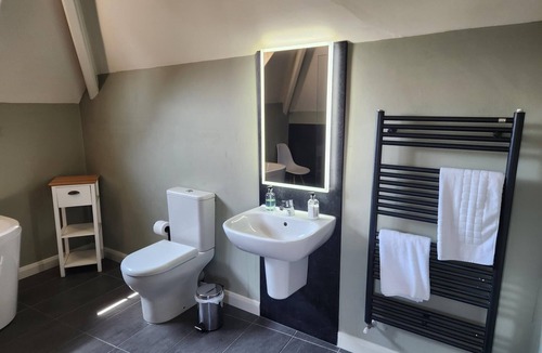 Whitby Hotel | Station Inn