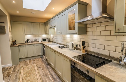 Blakedown Cottage | STATION MASTERS COTTAGE, pet friendly, with open fire in Blakedown