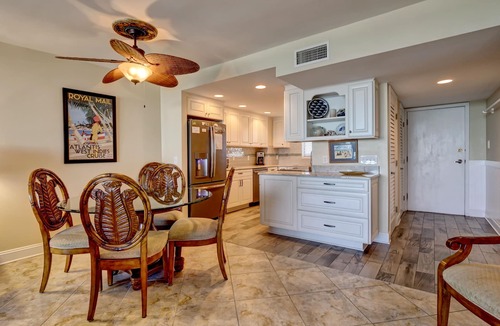 Wrightsville Beach Condo | Station One - 7I Seventh Heaven - Oceanfront condo community pool, tennis