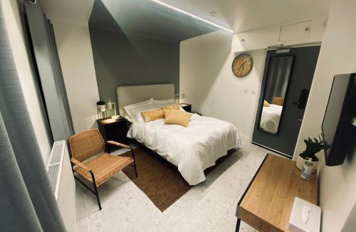 Winchester Apartment | Station Rooms