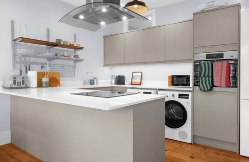 Hove Apartment | Station Skyline Two | By My Getaways