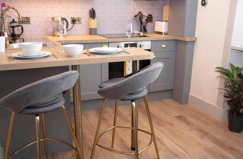 Dunblane Apartment | Station View, Dunblane Sleeps 2