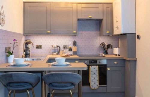 Dunblane Apartment | Station View, Dunblane Sleeps 2