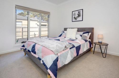 Capel Sound House | Staughton Sounds