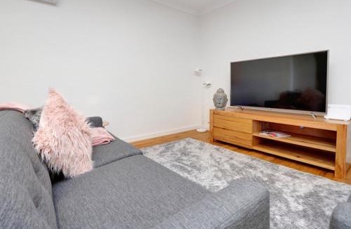 Capel Sound House | Staughton Sounds