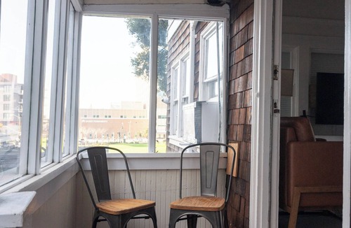 Piedmont Avenue Apartment | STAY 5 MINUTES AWAY