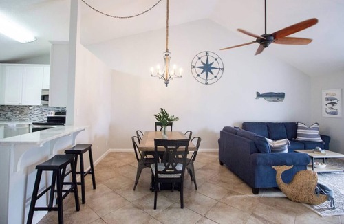 Scenic Gulf Drive Condo | Stay a While - 3 min walk to private beach access!nn