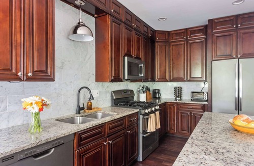 Edgewood House | Stay A'Wylie