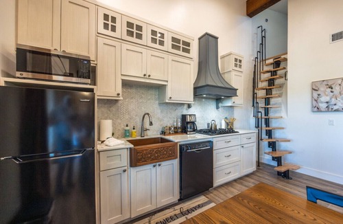 Waco House | Stay Above a Chocolate Factory - Croissant