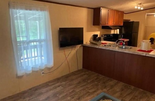 Renfro Valley House | Stay and play at the KOA!