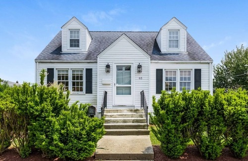 Black Rock Historic District House | Stay at Black Rock Harbor