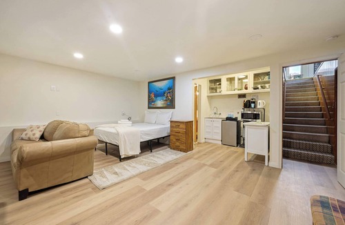 Oak Park House | Stay at Grandmas Entire Home with Yard & Balcony