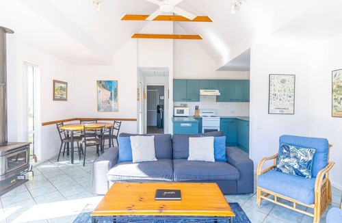 Berrara Ski Chalet | Stay at Kangaroo Cabin!