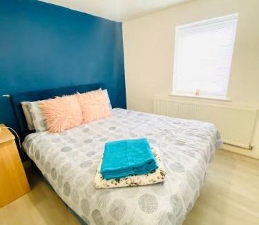 Doncaster House | Stay at LL