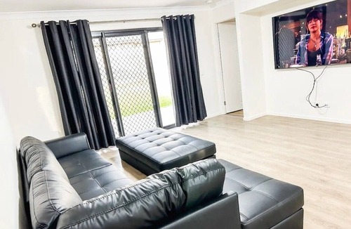 Waterford West House | Stay at Mandi’s