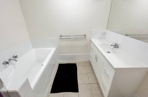 Waterford West House | Stay at Mandi’s