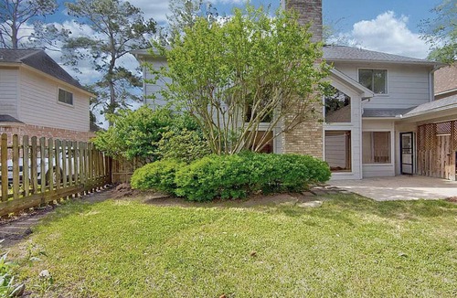 Barker House | Stay at our Charming family home!