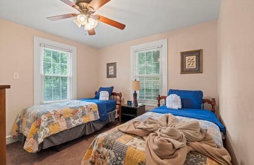 Wayne House | Stay At Our Tasteful, Private, & Elegant Abode