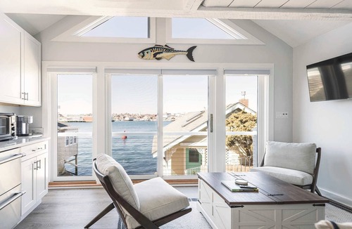 Gloucester House | Stay at Rocky Neck