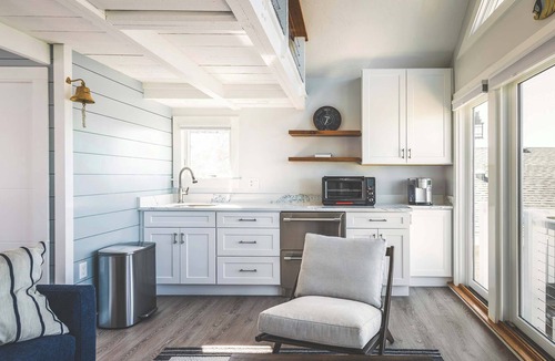 Gloucester House | Stay at Rocky Neck