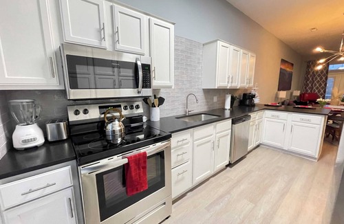 Springdale Apartment | Stay at Steuben, Hot Tub, Remodeled Home