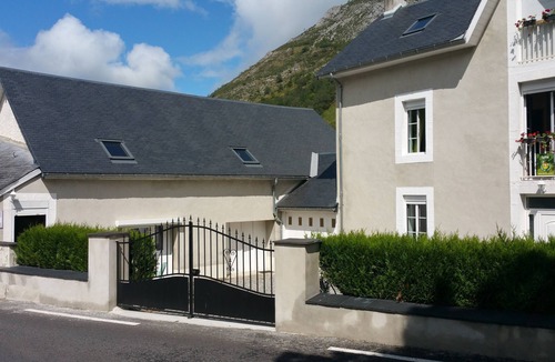 Campan House | Stay at the foot of the Pic du Midi for 16 pers