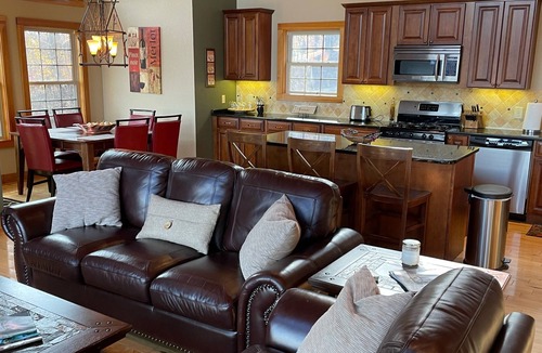 Hayesville House | Stay at The Overlook - A Blueridge Mountain Getaway!