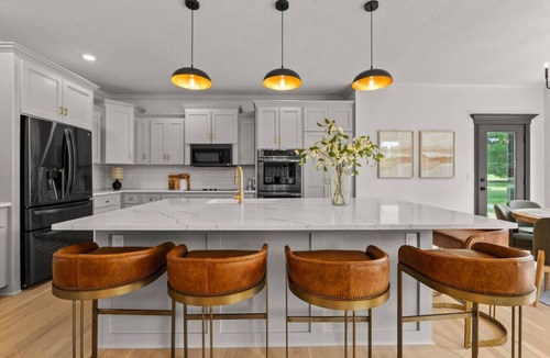 Lee's Summit House | Stay at Whispering Pines