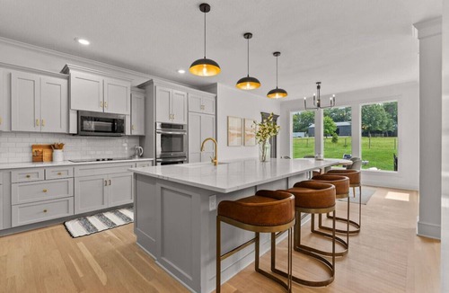 Lee's Summit House | Stay at Whispering Pines