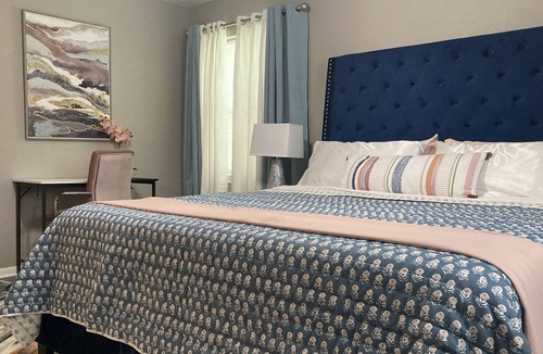 Willis House | Stay Awhile. Best extended stay. House with a king suite and fenced yard.