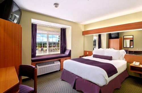Elma Hotel | Stay Beyond Inn & Suites