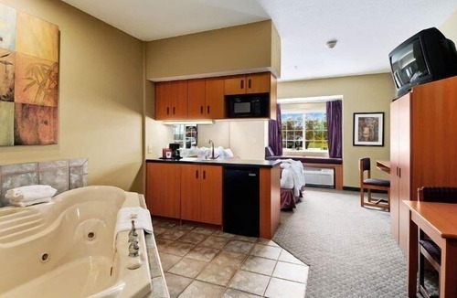 Elma Hotel | Stay Beyond Inn & Suites