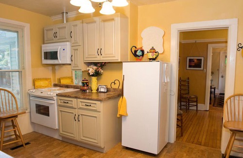 Town of Ledyard House | Stay-cation In Charmified Village Guest House!