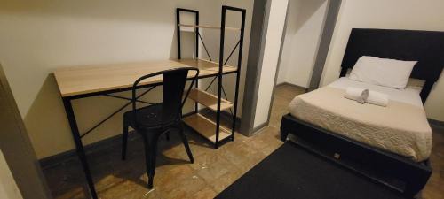 Pulaski Park Hostel | Stay Chicago