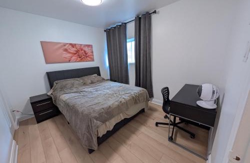 Longueuil House | Stay close to Montreal