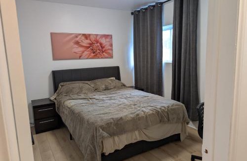 Longueuil House | Stay close to Montreal