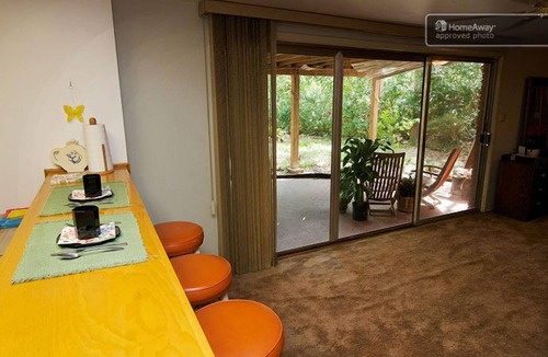 Riverside Apartment | Stay Close to Soco, Downtown, and Artsy East Austin