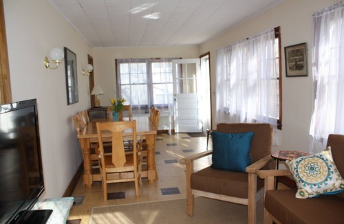 Sag Harbor Cottage | Stay & Dine