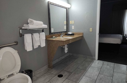Tillmans Corner Hotel | Stay Express Inn & Suites - Mobile AL