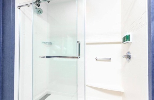 Livermore House | Stay focused and productive when it's essential.