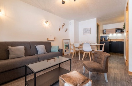 Genos Apartment | Stay for 6 - 200m from the slopes - Belle Sayette