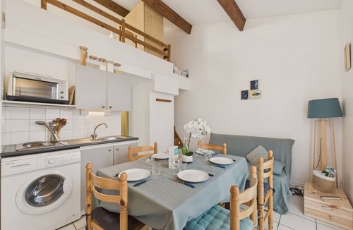 Saint-Vincent-sur-Jard House | Stay for 5 with shared pool, terrace