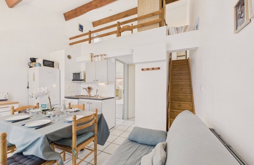 Saint-Vincent-sur-Jard House | Stay for 5 with shared pool, terrace