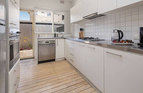 Glenelg South Condo | Stay Here On Pier- 2 Bdrm, Sleeps 4, Beach, Wifi